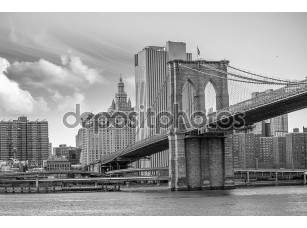 Фотообои «небоскребы Манхэттена с драматическим небо на фоне» - фото (1)