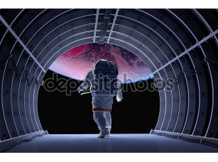Фотообои «Астронавт в туннеле» - фото (1)