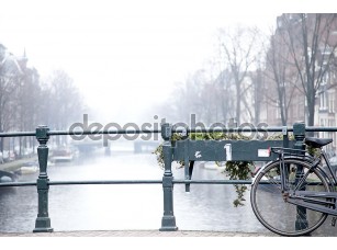 Фотообои «Bicycle on Amsterdam Bridge» - фото (1)