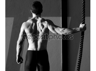 Фотообои «CrossFit тренажерный зал человек, держащий руку альпинистская веревка» - фото (1)