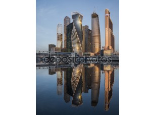 Фотообои «Бизнес центр Москва Сити на рассвете.» - фото (1)