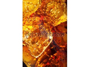 Фотообои «Крупным планом зрения кубиков льда в cola»