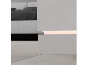 Скрытый плинтус Ликорн для света с грунтованной вставкой 70 мм под покраску - фото (1)
