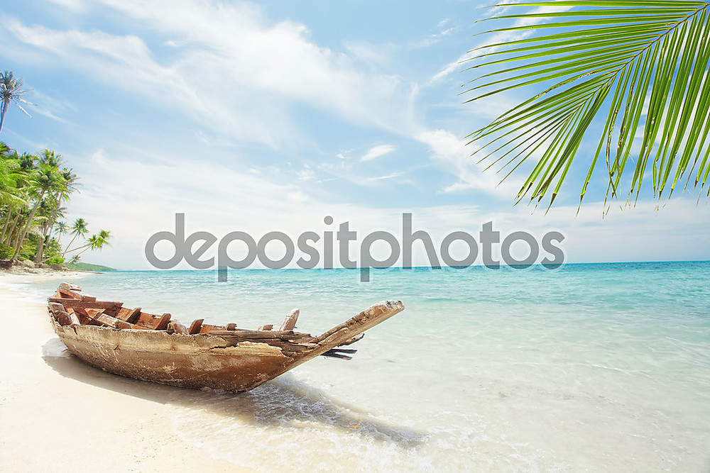 Фотообои «View of nice tropical beach with old boat» - фото (1)
