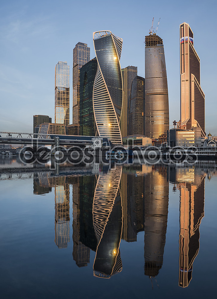Фотообои «Бизнес центр Москва Сити на рассвете.» - фото (1)