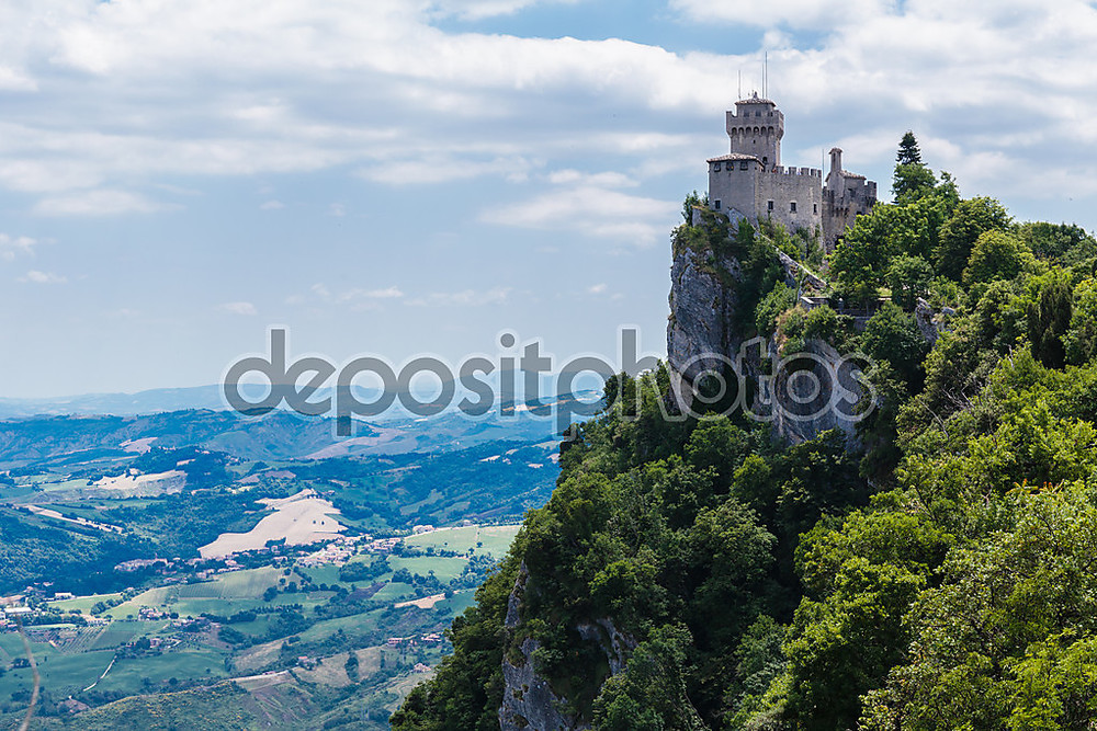 Фотообои «Castle of San Marino» - фото (1)